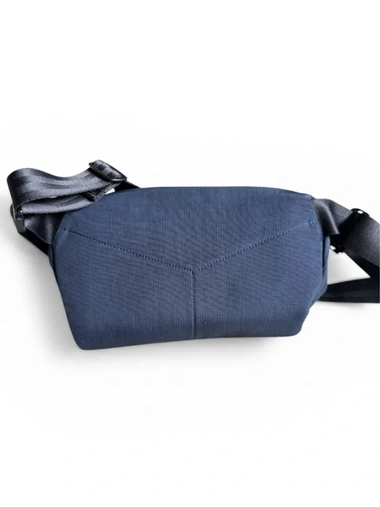 Bellroy Sling Crossbody Bag Navy Everyday Casual Travel Minimalist EDC OS - Picture 4 of 15